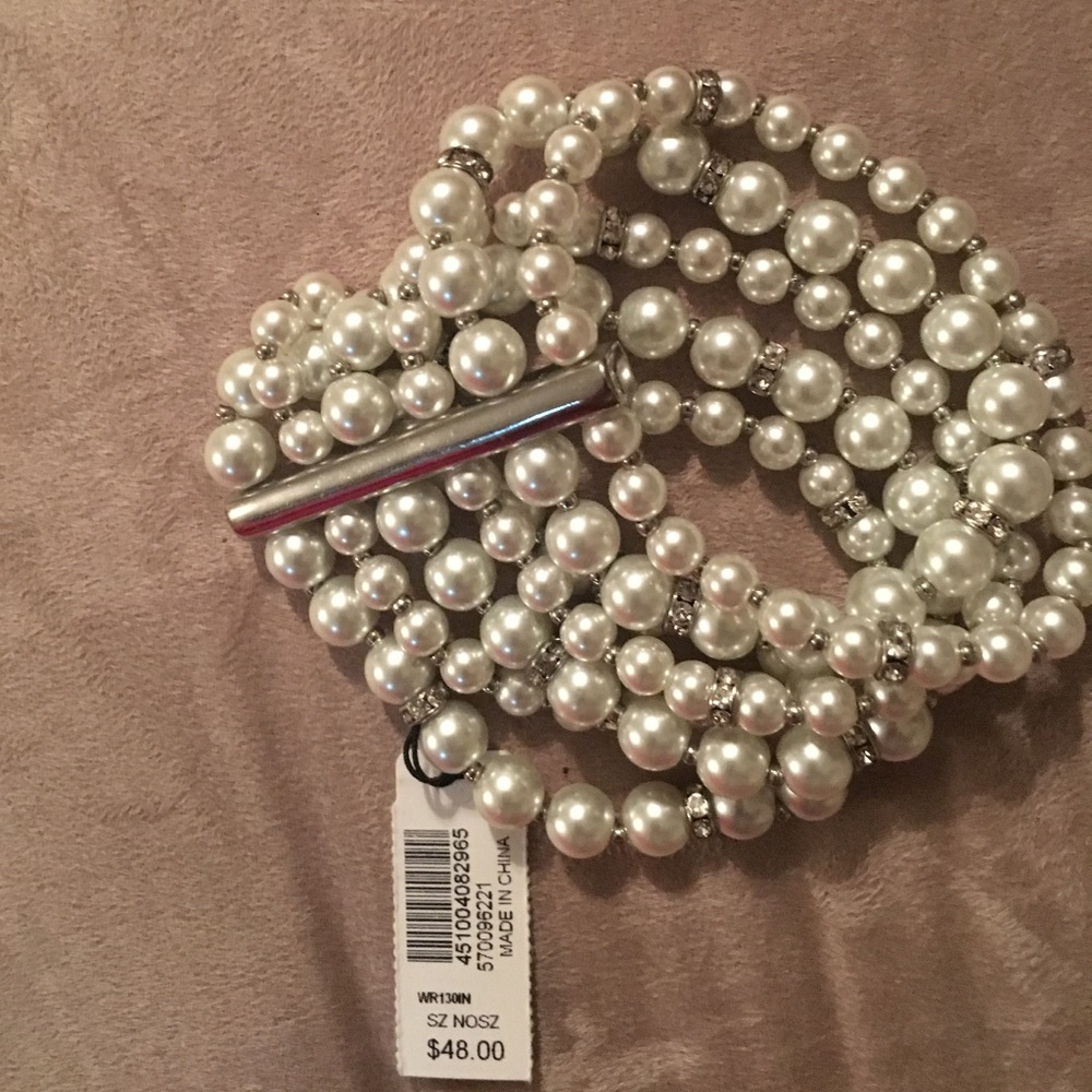 WHBM - NWT - Pearl and Silver Bracelet